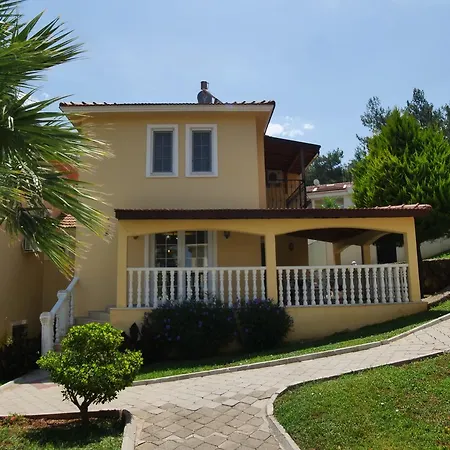 Nicholas Gate F 1 Szálloda *